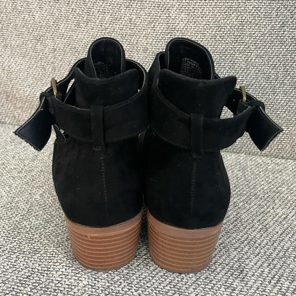 JustFab Black Ankle Booties with Suede Finish - Picture 7 of 16
